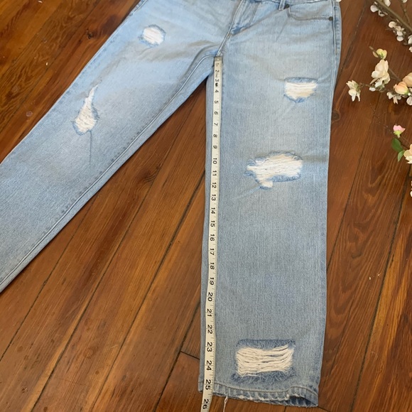 LOFT | Relaxed Straight Crop Jeans | 2 - Picture 7 of 9